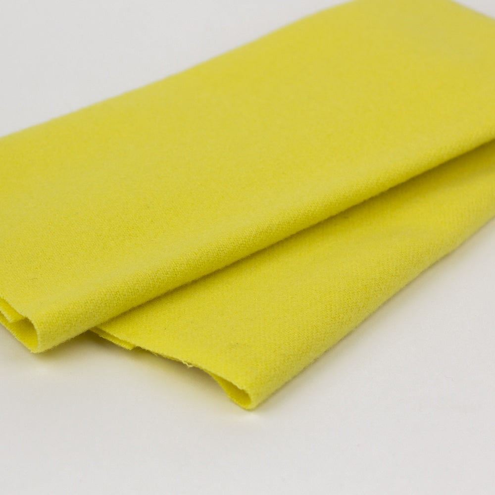 FELTED WOOL - LN32 - GOLDEN WHEAT - WONDERFIL