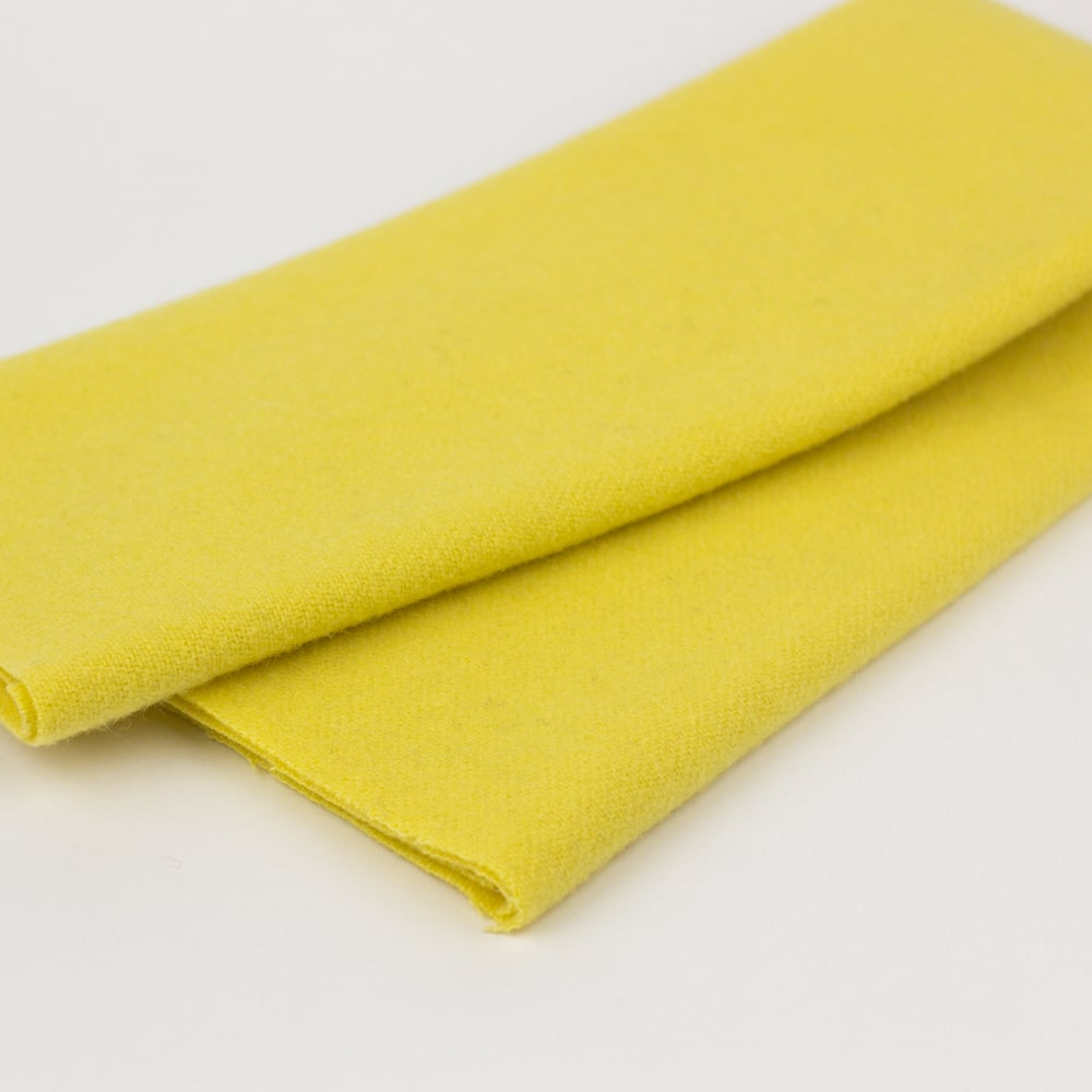 FELTED WOOL - LN31 - CREAMED BUTTER - WONDERFIL