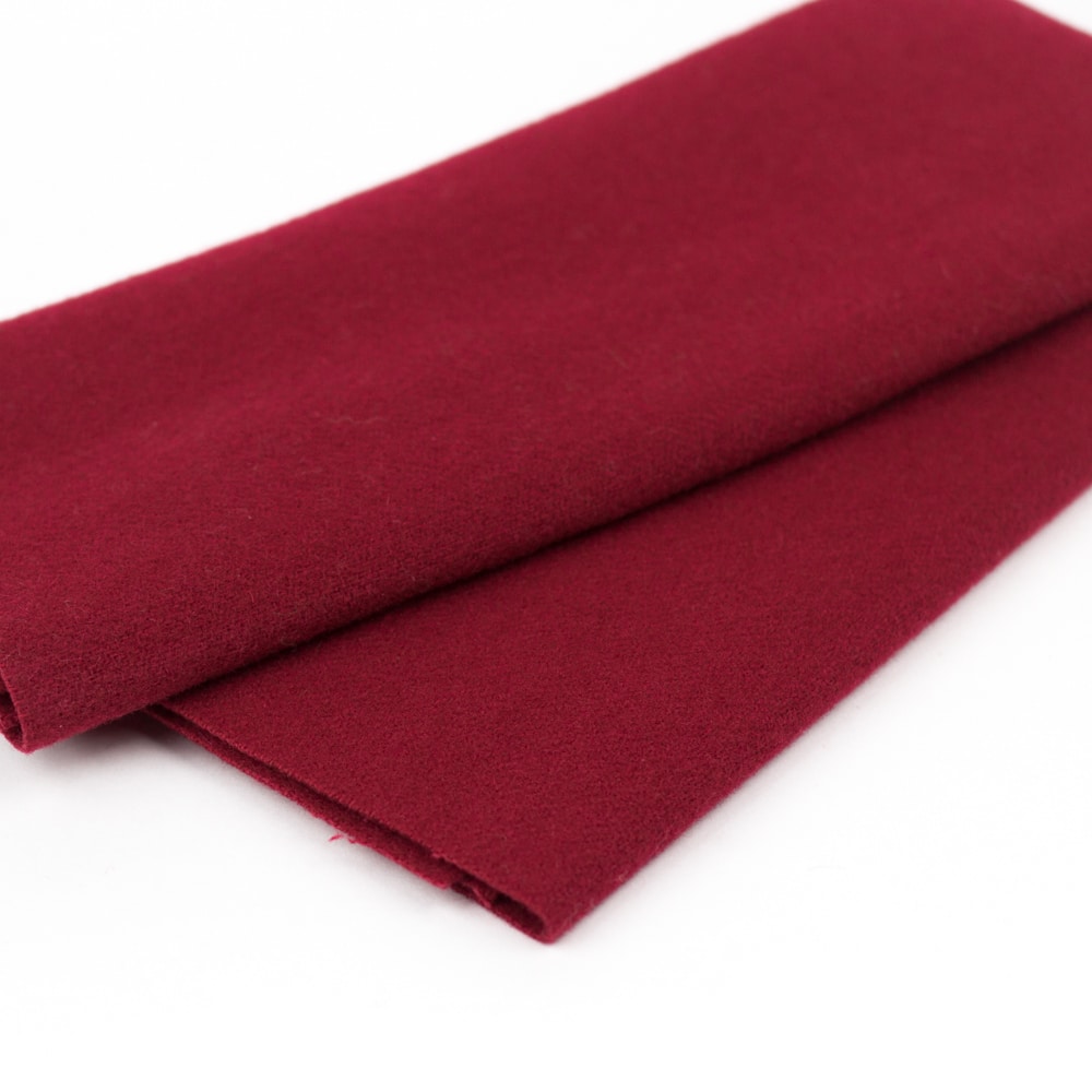 FELTED WOOL - NL43 - DARK CERISE - WONDERFIL
