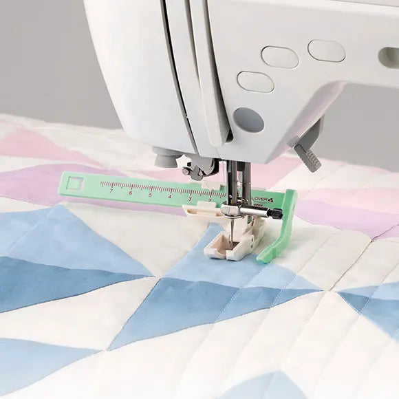 SLIDING STITCH GUIDE FOOT - CLOVER