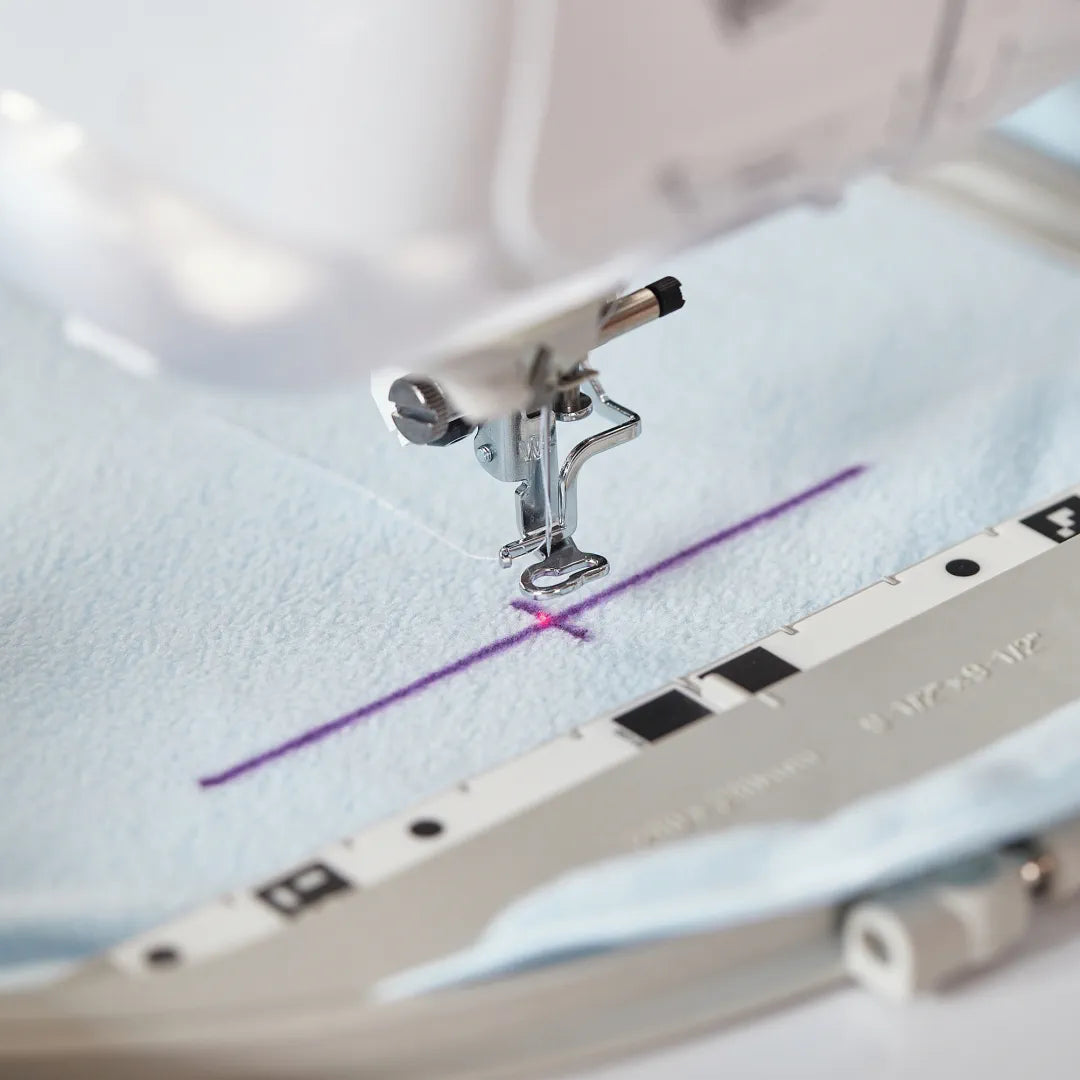 Stellaire Innov-is XJ2 Quilting & Embroidery Machine