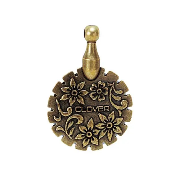 THRESD CUTTER PENDANT - ANTIQUE GOLD - CLOVER